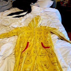 Winnie The Pooh pajamas, Medium size